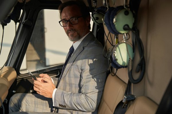 Styliser votre tenue de bureau : Astuces pour intégrer des accessoires en perles avec élégance !